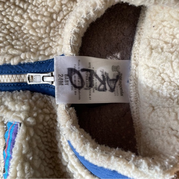 Patagonia toddler 2T 24m vest - Picture 2 of 4